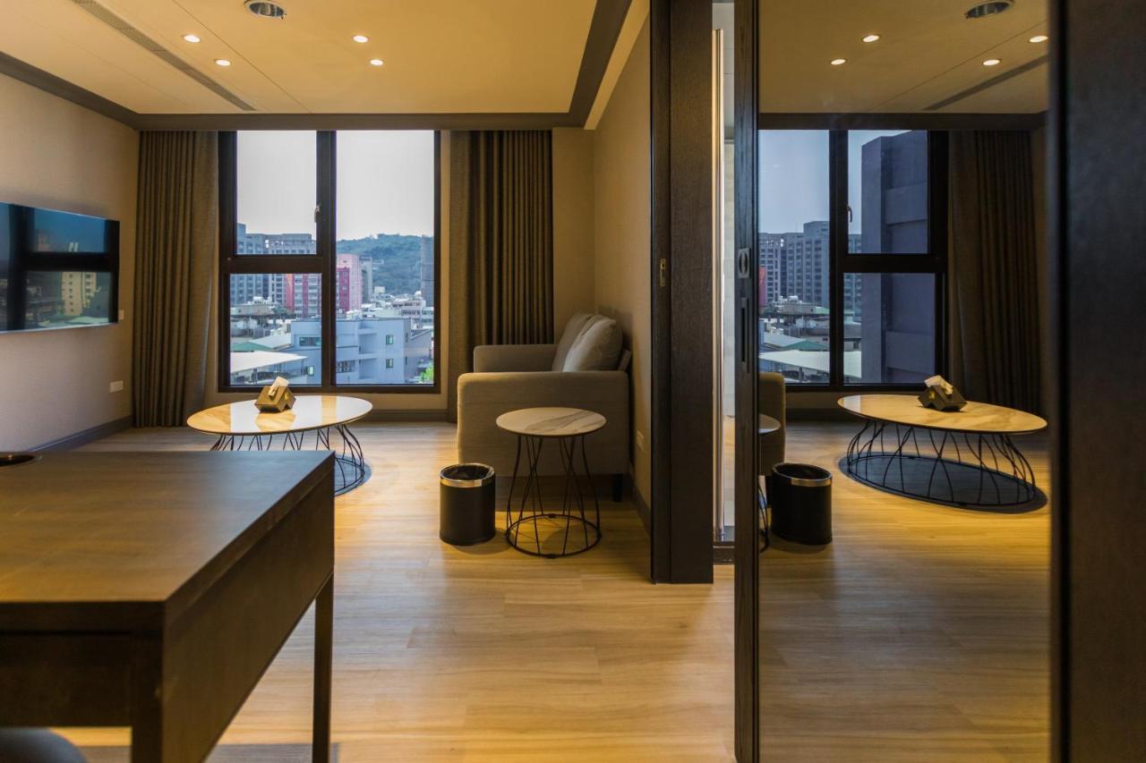 Q21 Hotel Kaohsiung Dış mekan fotoğraf