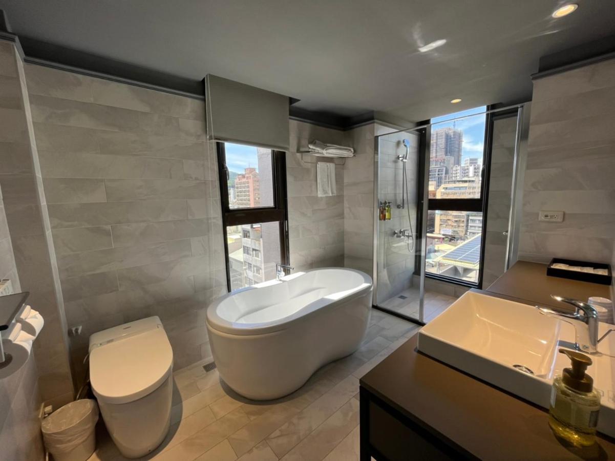Q21 Hotel Kaohsiung Dış mekan fotoğraf