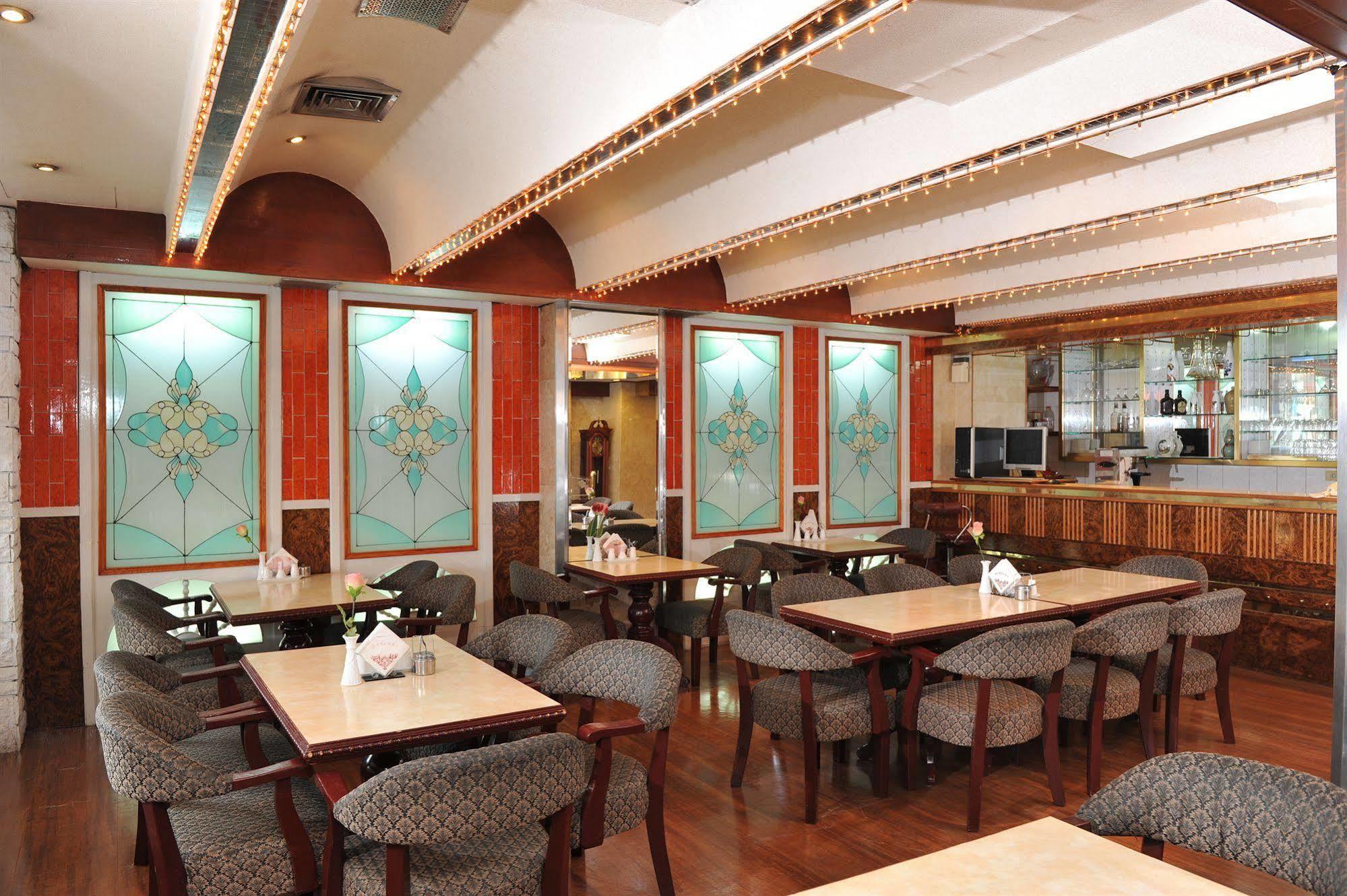 Q21 Hotel Kaohsiung Dış mekan fotoğraf