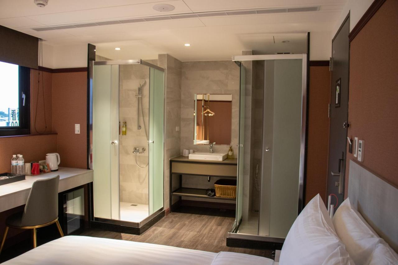 Q21 Hotel Kaohsiung Dış mekan fotoğraf